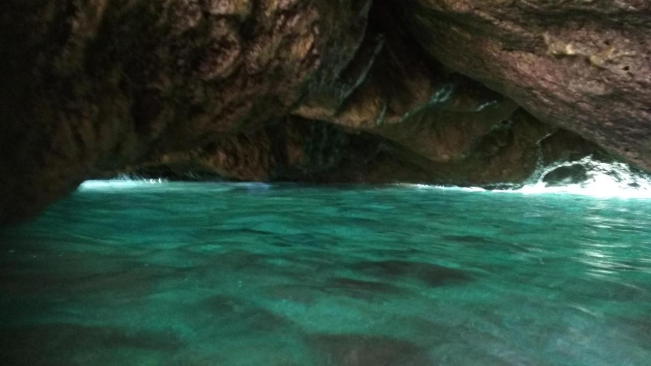 Aiolos Kalamaki  Bagian luar foto