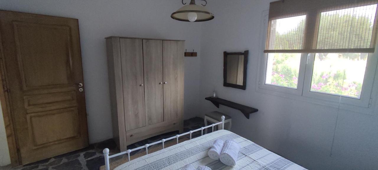 Aiolos Kalamaki  Bagian luar foto