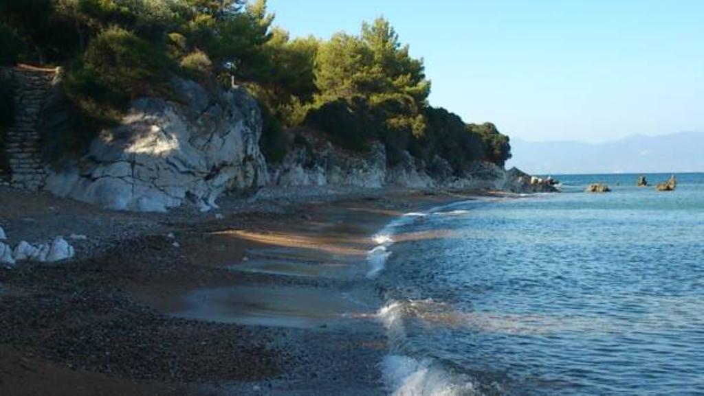 Aiolos Kalamaki  Bagian luar foto