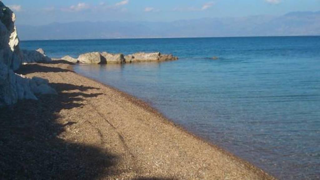 Aiolos Kalamaki  Bagian luar foto